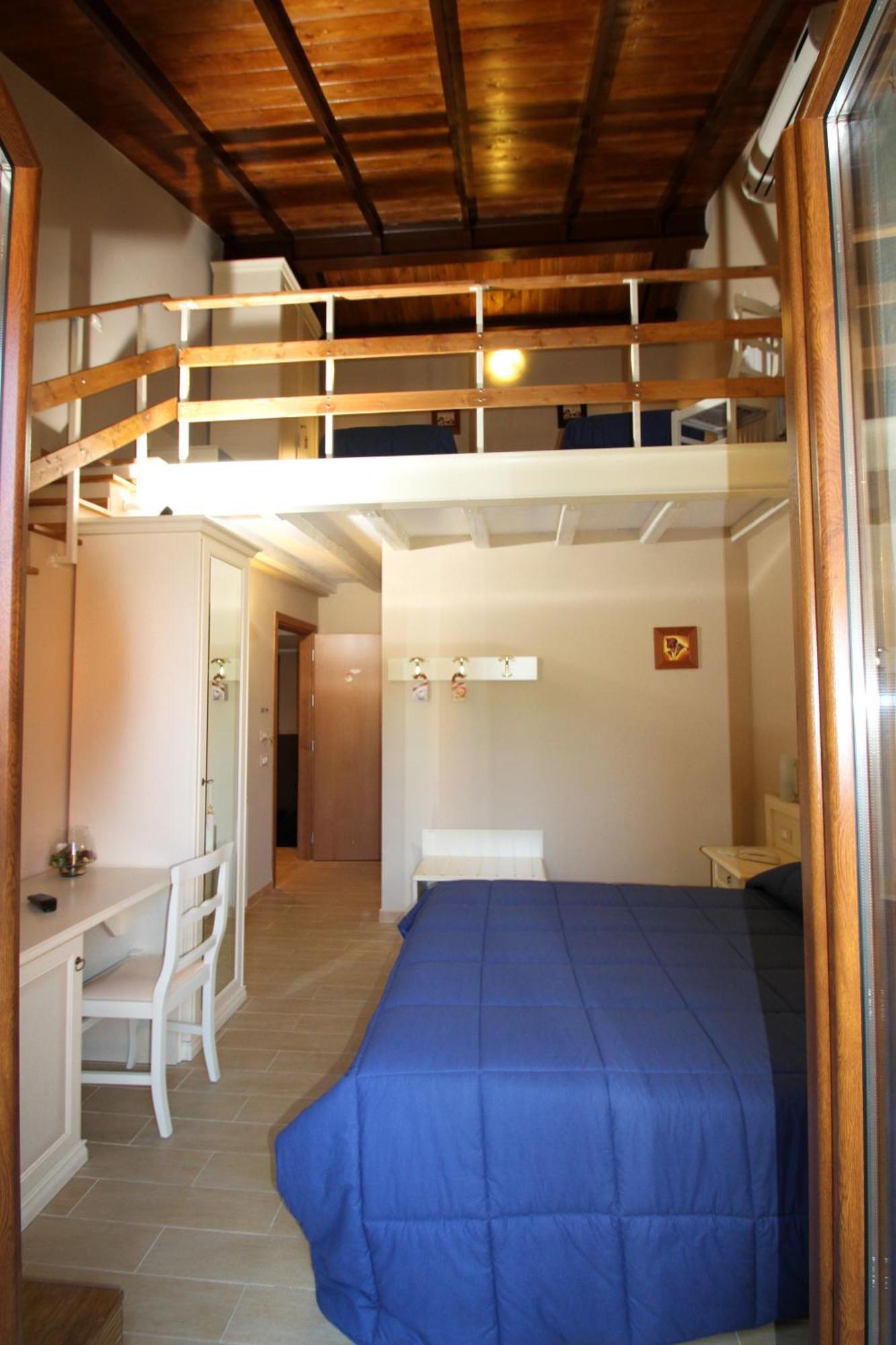 La Chioccia Hotel Valmontone Luaran gambar
