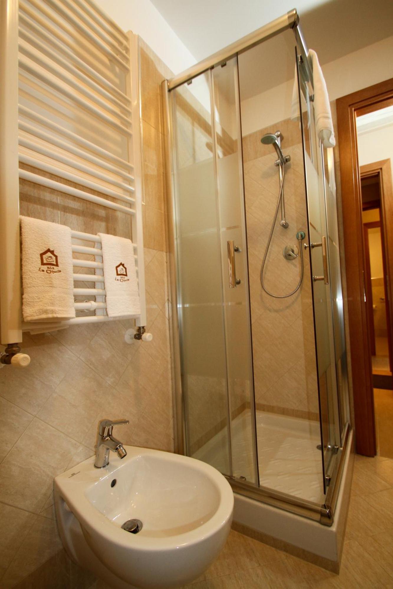 La Chioccia Hotel Valmontone Luaran gambar